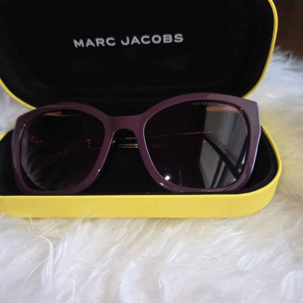 Marc Jacobs Women's 626/s LHF3x 56 MM Burgundy Sunglasses Authentic Luxury